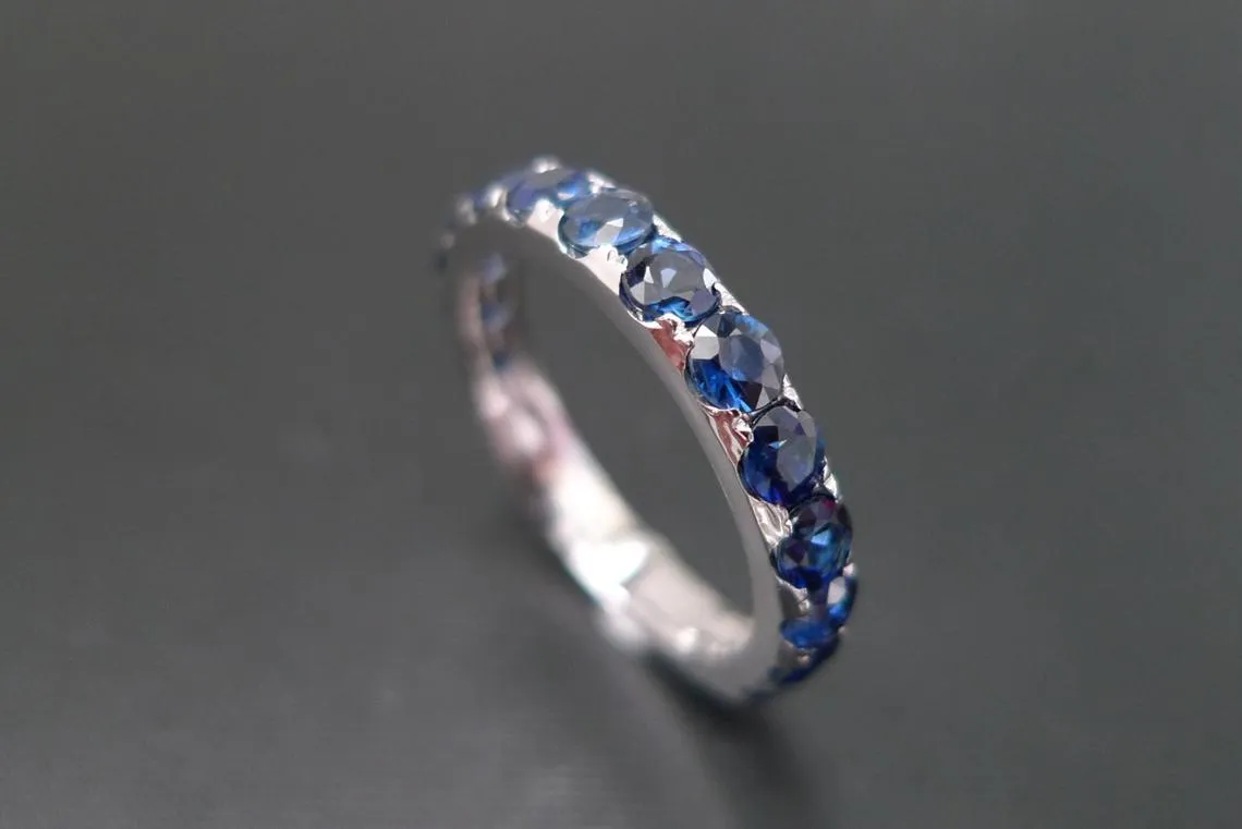 Blue Sapphire Ring in White Gold