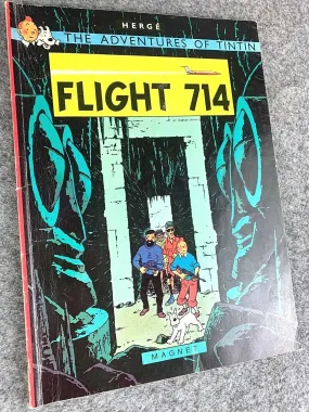 Flight 714 - Tintin Magnet UK Paperback Edition Book 1980s