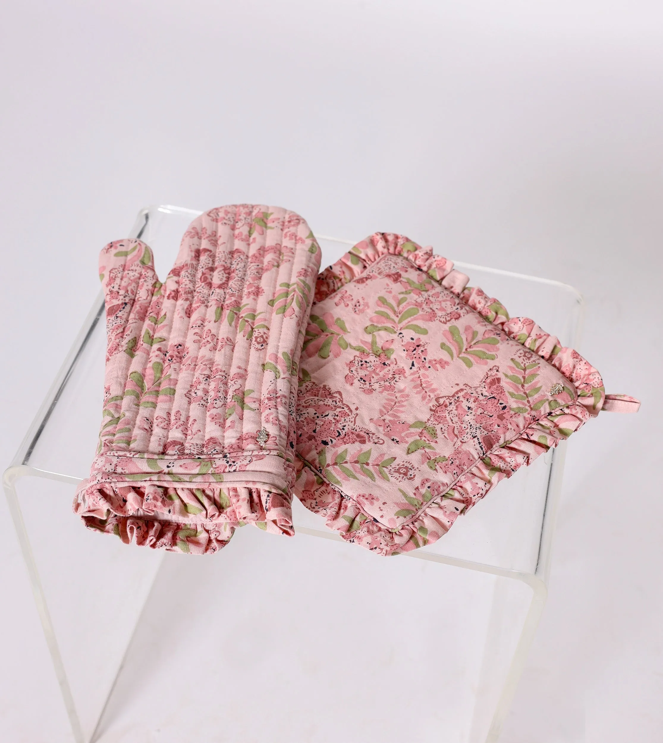 Penelope Oven Mitt   Hot Plate Set | Sweet Floral