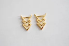 Shiny Vermeil Gold Triangle Connector- 18k Gold plated Sterling Silver Chevron Triangle Charm, Gold Arrow Charm, Gold Triangle connector, 93