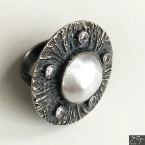 Silver, Mabe Pearl, Zircon Ring No.4